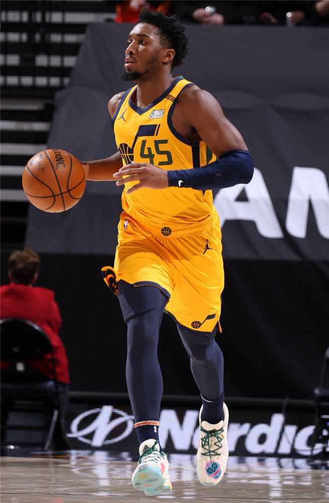 塞内加尔碾压瑞士，阿拉巴三分雨点燃全场的简单介绍