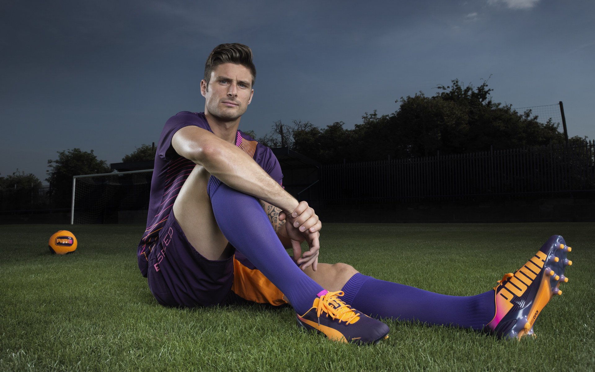 开云体育登录-足球的魔幻现实，当秘鲁国家队正面击溃曼联，京多安在另一片球场燃烧